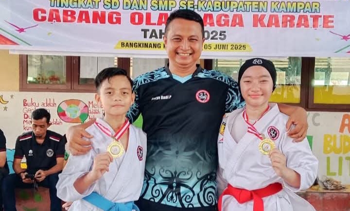 Siswa - Siswi SMP Muhammadiyah Bangkinang Raih 2 Medali Emas Karate O2SN Tingkat Provinsi Riau