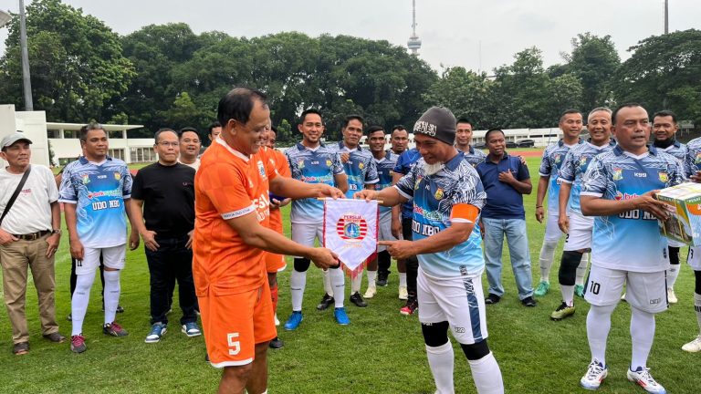 Laga Trofeo, Persija Old Star dan Lampung Tengah, Omputaka Kampar Runner Up
