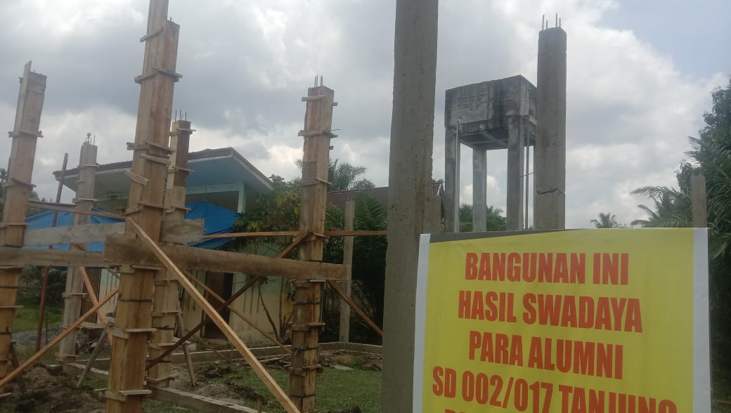Alumni dan Guru Kompak, SDN 002 Tanjung Bangun Gedung Serbaguna