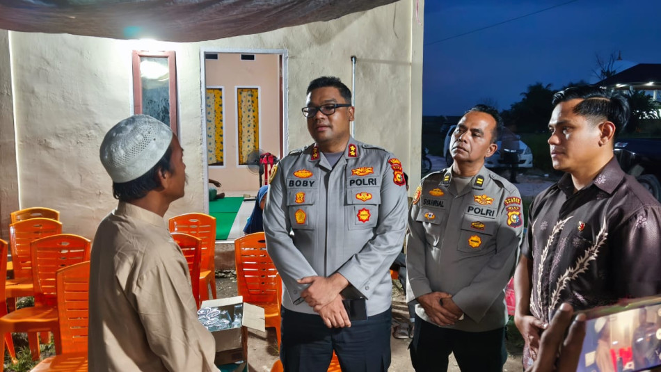 Kapolres Kampar Sampaikan Belasungkawa, Tegaskan Lokasi Tenggelamnya Balita Bukan Bekas Galian C
