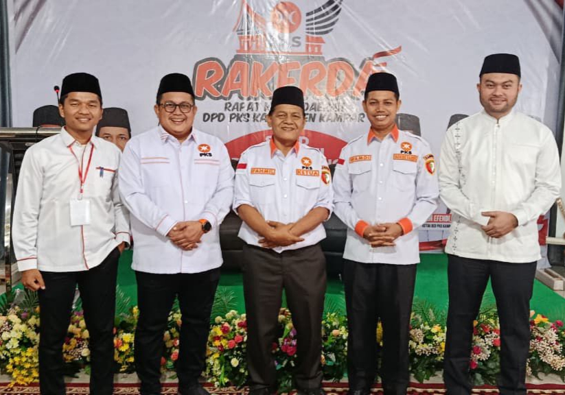 Resmi Nahkodai DPC PKS Kecamatan Kampar, Rinaldo Saputra Siap Perkuat Pelayanan Umat