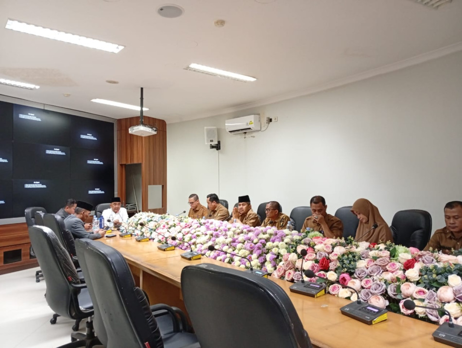 Komisi II DPRD Kampar Gelar RDP Dalami Dugaan Asusila Oknum Guru PPPK di Kampar Kiri Hilir