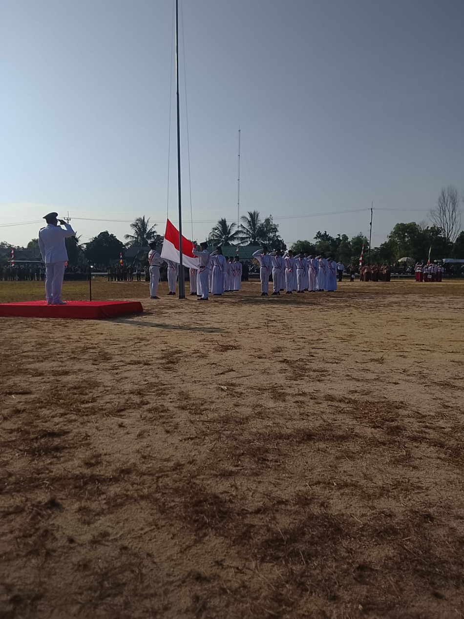 Upacara HUT ke-81 RI di Pongkar Khidmat, Pelajar hingga Pemuda Bersatu Rayakan Kemerdekaan