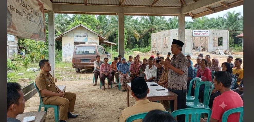 Warga Koto Tandun Soroti Pelayanan Desa, Dana Sumbangan Perusahaan hingga Lahan Koperasi Merah Putih