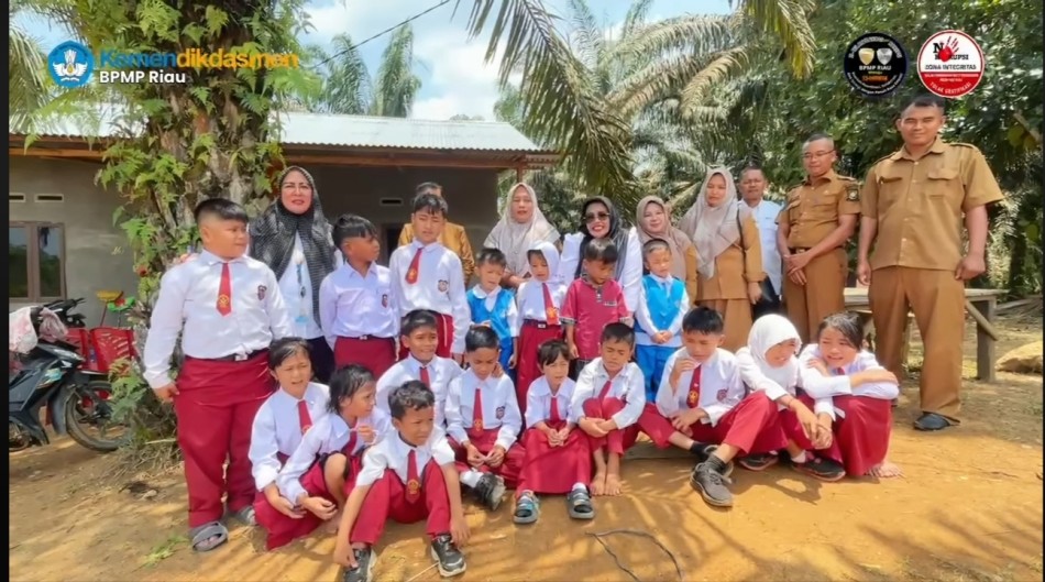 Dinas Pendidikan Kampar Dampingi BPMP Riau Tinjau Kelas Jauh SDN 007 Sungai Agung