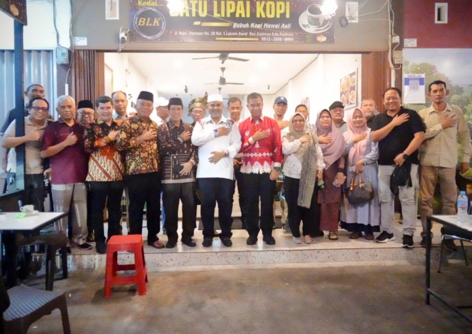 Disambut Tanjak dan Gubano, Bupati-Wabup Kampar Pererat Silaturahmi dengan Perantau di Karimun
