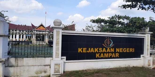 Kejari Kampar Layangkan Pemanggilan Ketiga kepada Irwan Saputra Terkait Dugaan Korupsi Dana KUR
