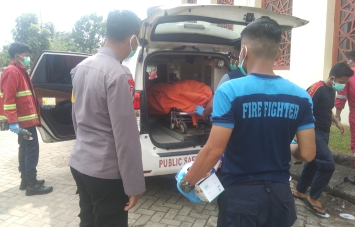 Mayat Laki-laki Ditemukan di Atas Plafon Gedung Mahligai Bungsu Bangkinang Kota